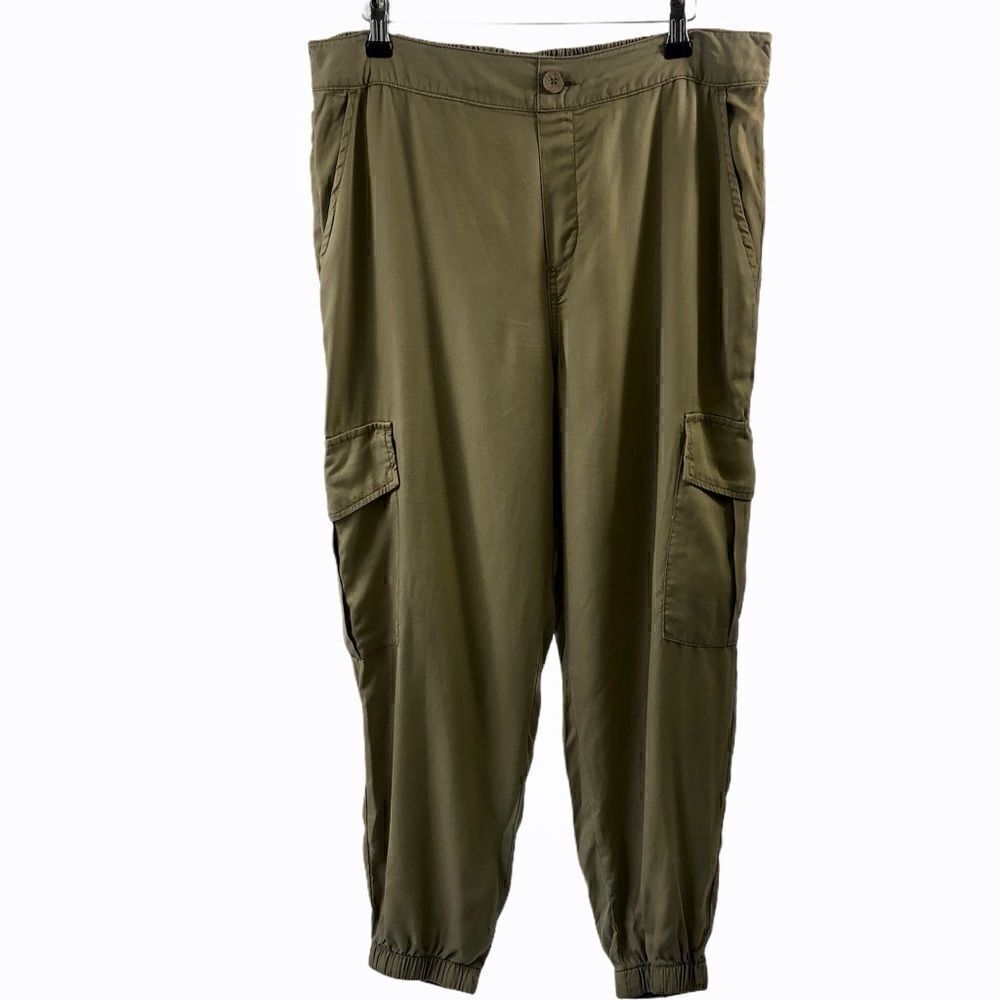OAT NWT Tan Cargo Pants Size L
